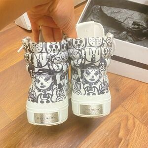 AUTHENTIC Givenchy Sneakers